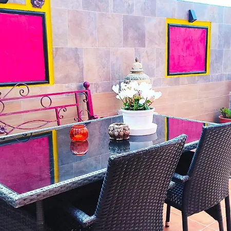1 Homestay *